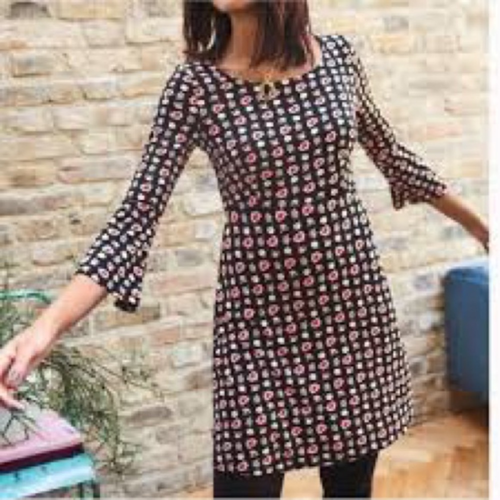 Boden Miriam Jersey Tunic Dress
Bell Sleeve Floral Mini | US 6 Regular
